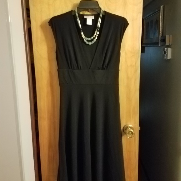Black dress - Picture 2 of 5